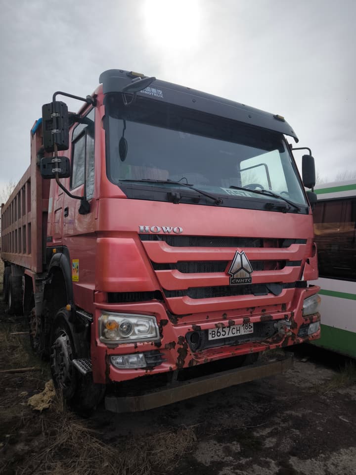 Специализированный, автомобиль - самосвал HOWO ZZ3407S3867E