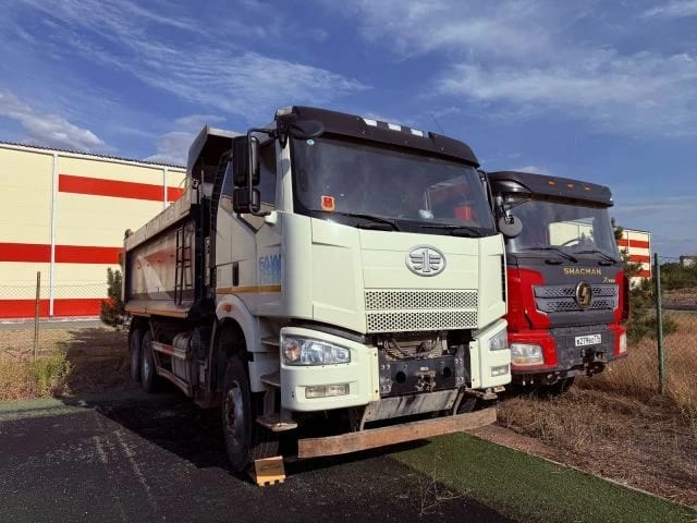 FAW J6